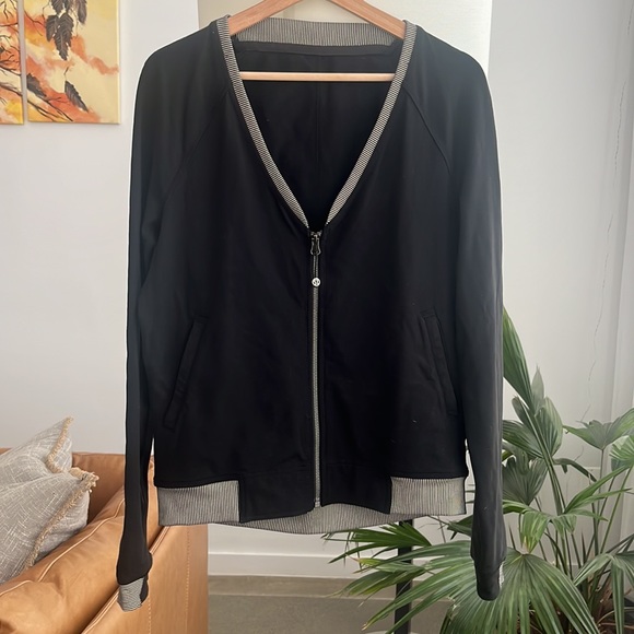 Lululemon H’Om Run Jacket - Picture 2 of 4